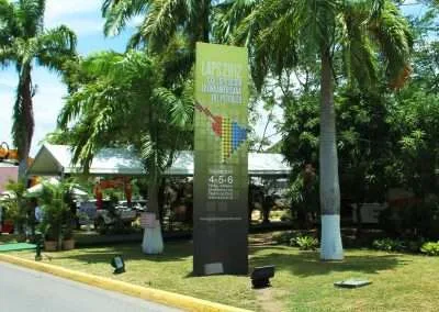 LAPS 2012. Exposición Latinoamericana del Petróleo. Totem